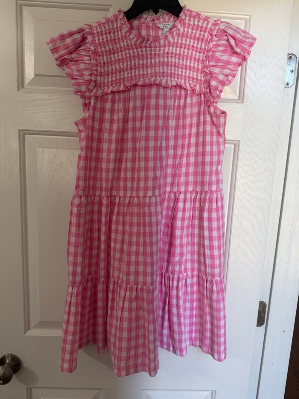 crown & ivy Pink Gingham Ruffle Sleeve Tiered Dress
